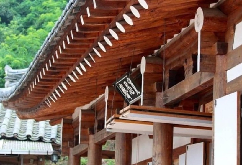 酒店 Youngcheon Gwiaegotaek Hanok Pension