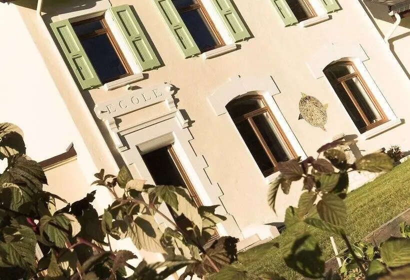 ホテル Gîte La Petite école