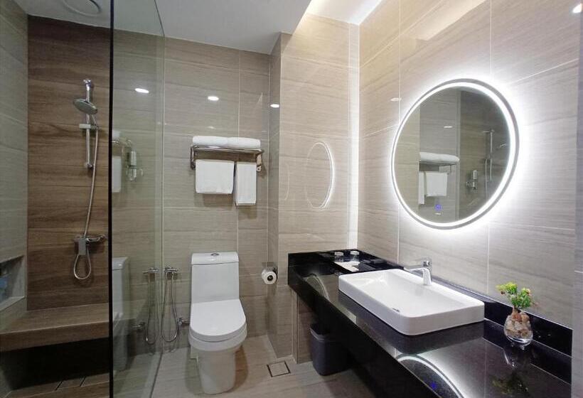 فندق Pacific Regency Beach Resort Port Dickson