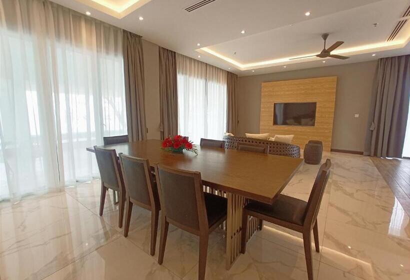 فندق Pacific Regency Beach Resort Port Dickson