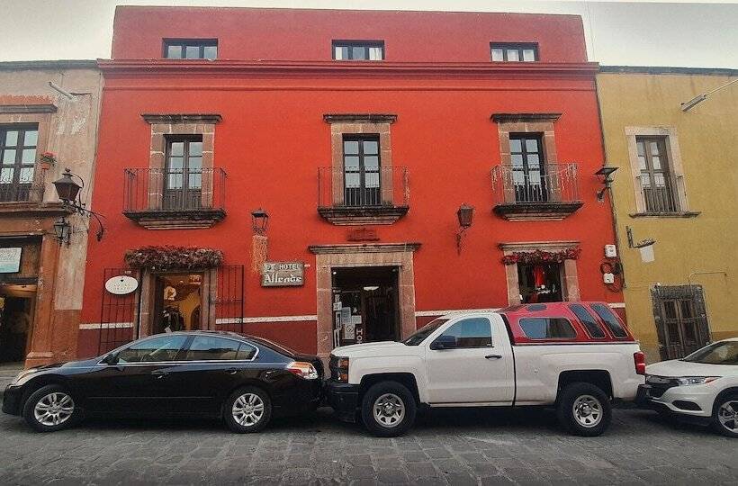 فندق Allende
