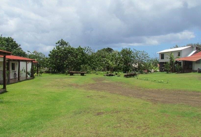 هتل Cabañas Peretei