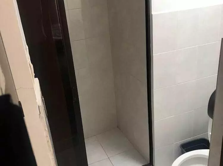 هتل El Giro Hostal   Hostel