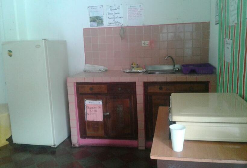 هتل Hostal La Mexicana