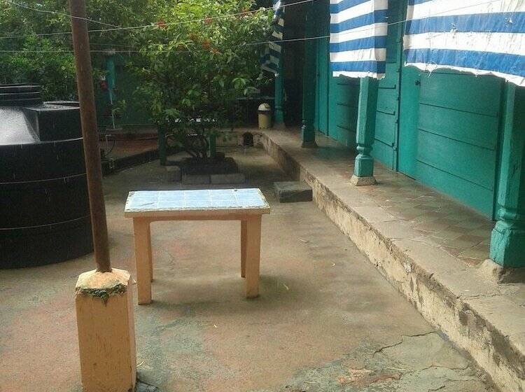 هتل Hostal La Mexicana