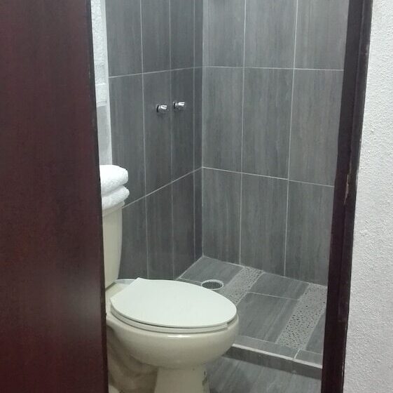 هتل Quinta Los Cedros