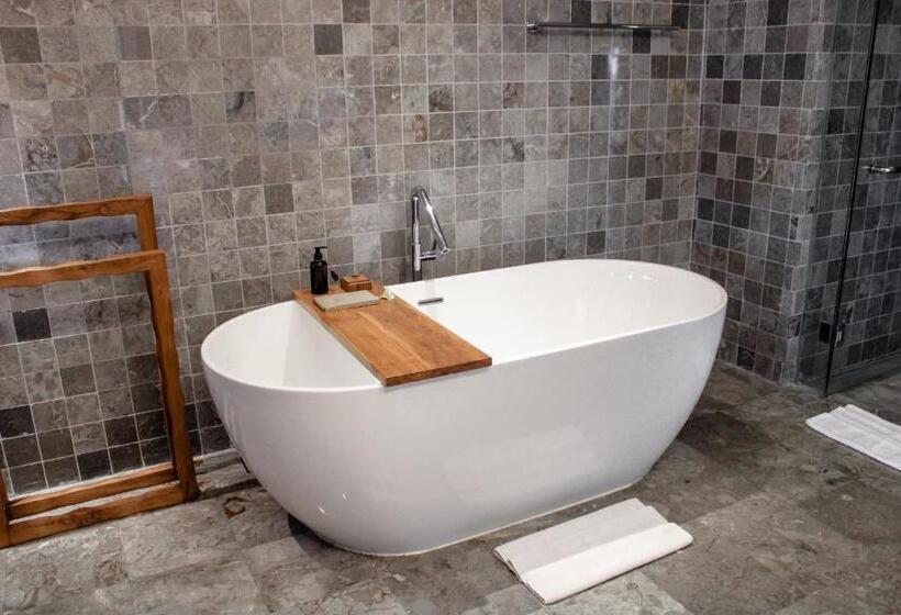 בית מלון כפרי Amnaya Resort Nusa Dua