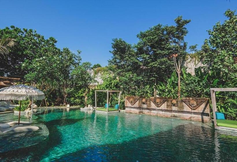 בית מלון כפרי Amnaya Resort Nusa Dua