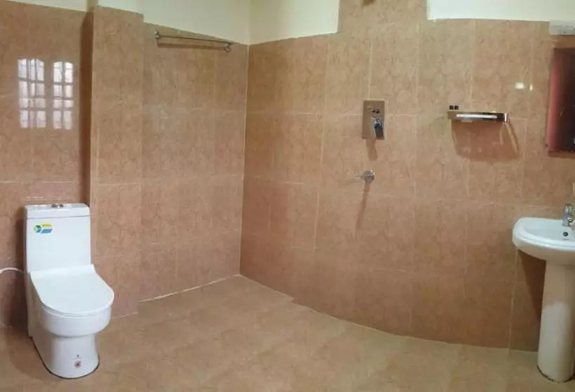 هتل London House Resort