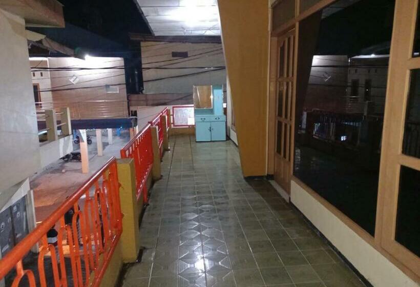 Hotel Oyo 90757 Am Key Villa Tretes 1