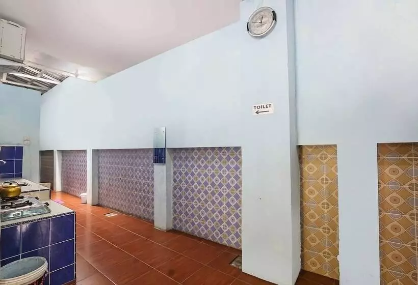 Hotelli Spot On 90744 Alika Homestay