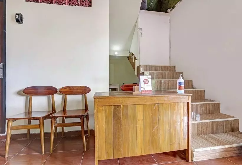 Hotelli Spot On 90744 Alika Homestay