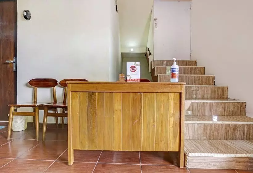 Hotelli Spot On 90744 Alika Homestay