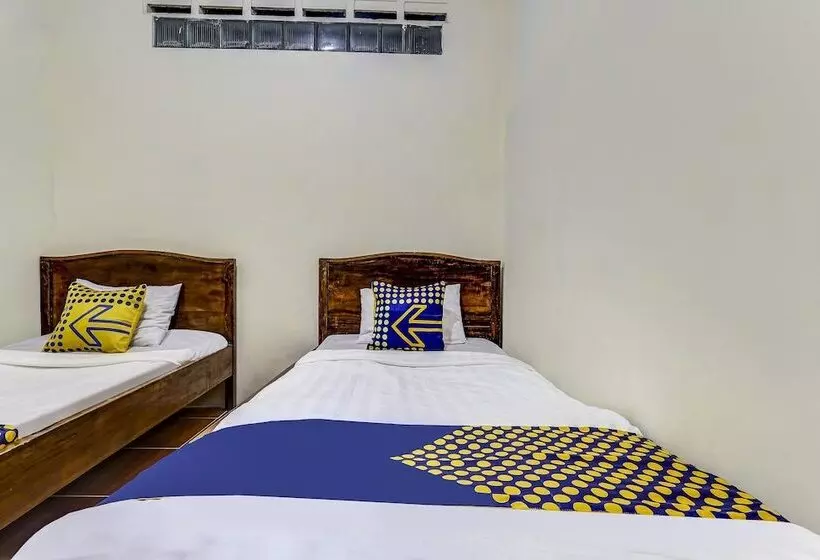 Hotelli Spot On 90744 Alika Homestay