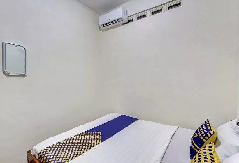 Hotelli Spot On 90744 Alika Homestay