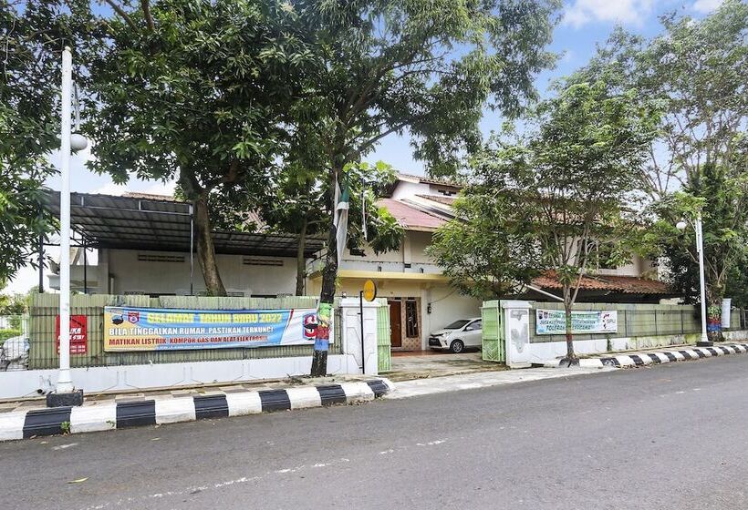 Hotel Spot On 90744 Alika Homestay