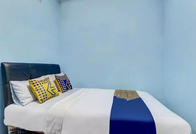 Hotelli Spot On 90744 Alika Homestay