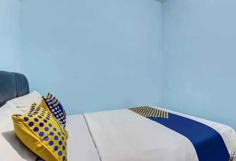 Hotelli Spot On 90744 Alika Homestay