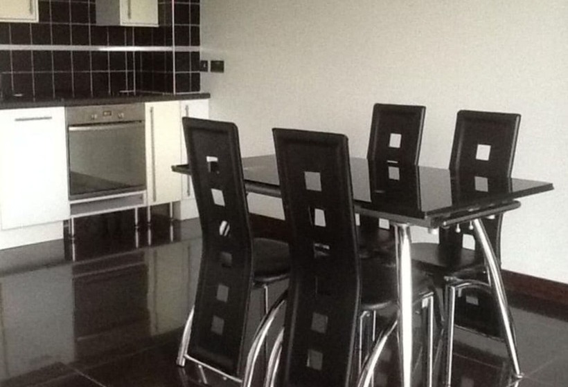 Pension Tara House, Cozy Shared Home In London