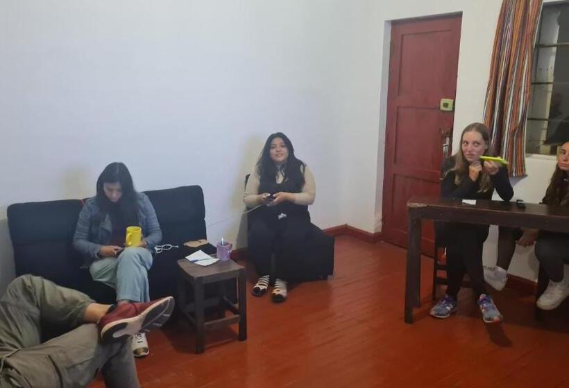 فندق صغير Sk Hostal