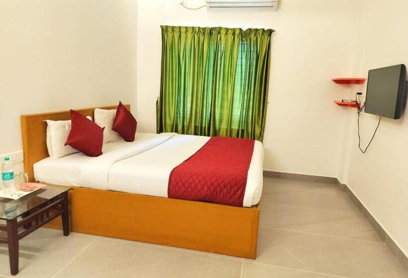 בית מלון כפרי Cherai Beach Valley