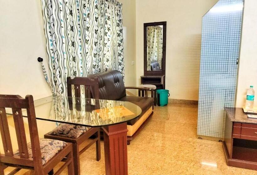 בית מלון כפרי Cherai Beach Valley