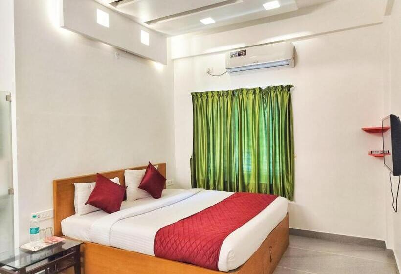 בית מלון כפרי Cherai Beach Valley