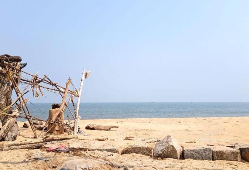 בית מלון כפרי Cherai Beach Valley