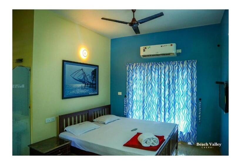 בית מלון כפרי Cherai Beach Valley