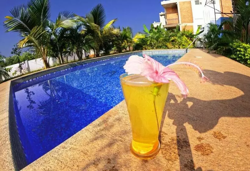 ホテル Wow Farm House & Resort Near Pondicherry