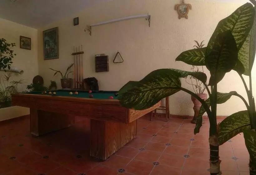 پانسیون Room In Guest Room Padrinos Hostal La Paz Full House