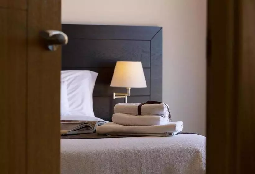 Apartamentos Turísticos Playa De Tapia