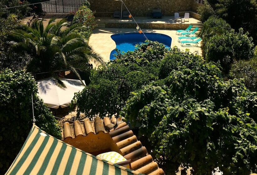 Arianella Holiday Home Penedes