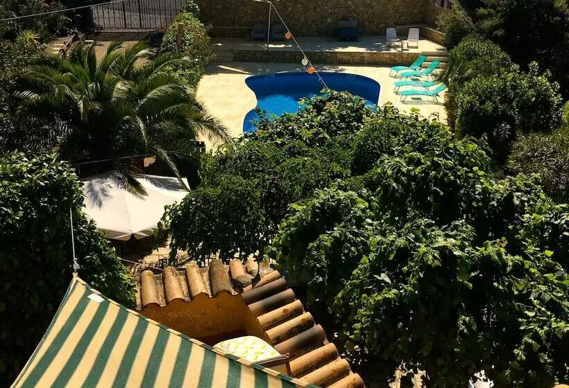 Arianella Holiday Home Penedes