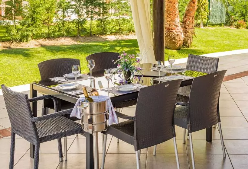 Cortijo Del Mar Resort