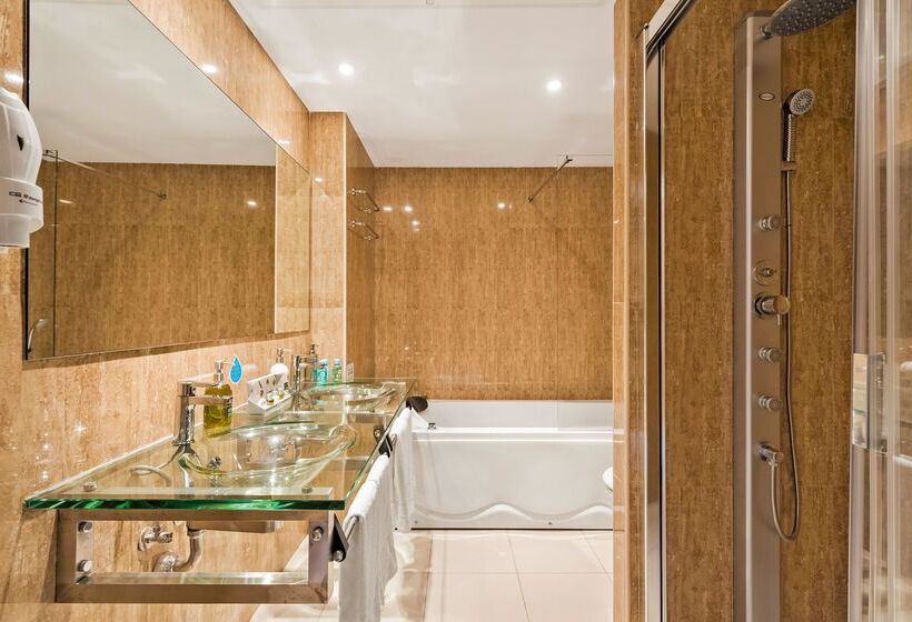 Cortijo Del Mar Resort