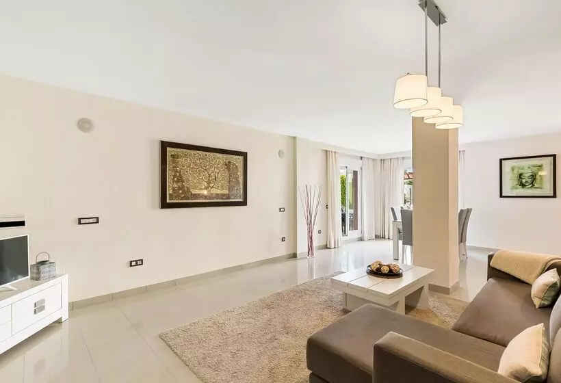 Cortijo Del Mar Resort