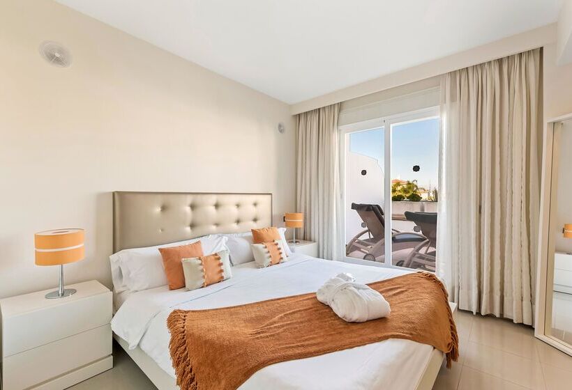 Cortijo Del Mar Resort