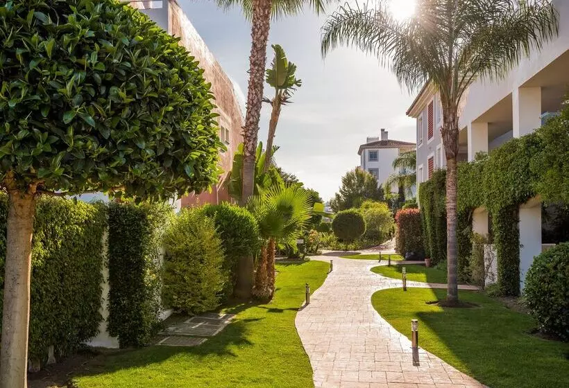 Cortijo Del Mar Resort