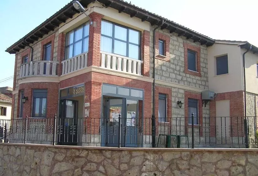 Сельский отель Rural La Consulta De Isar