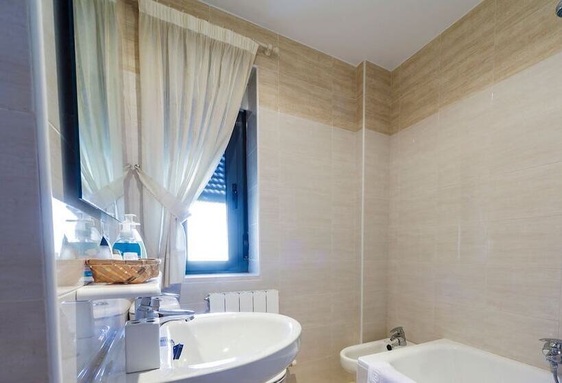 בית מלון כפרי Rural La Consulta De Isar