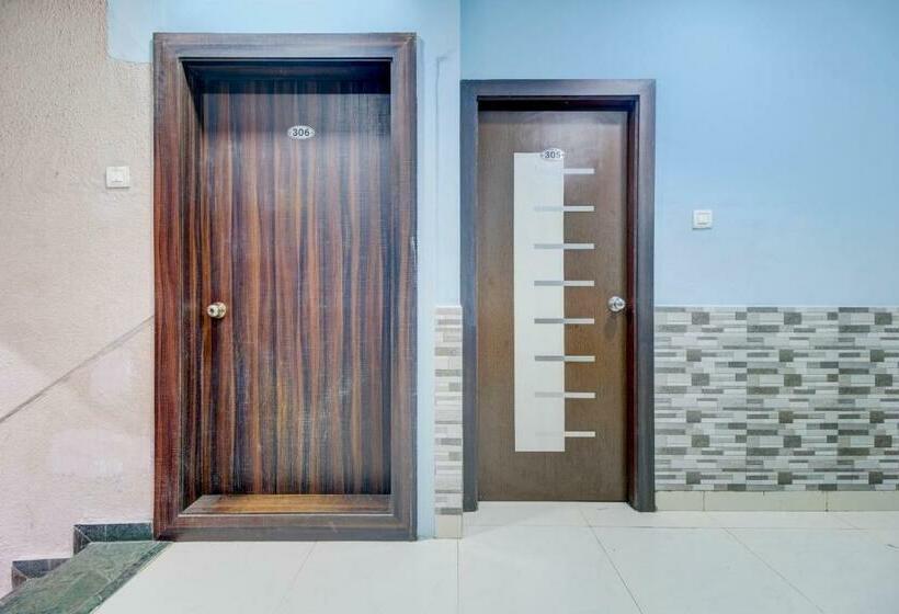 Hotel Collection O 83385  Yashmeera