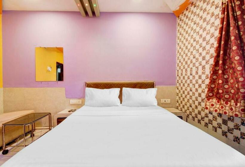 Hotel Collection O 83385  Yashmeera