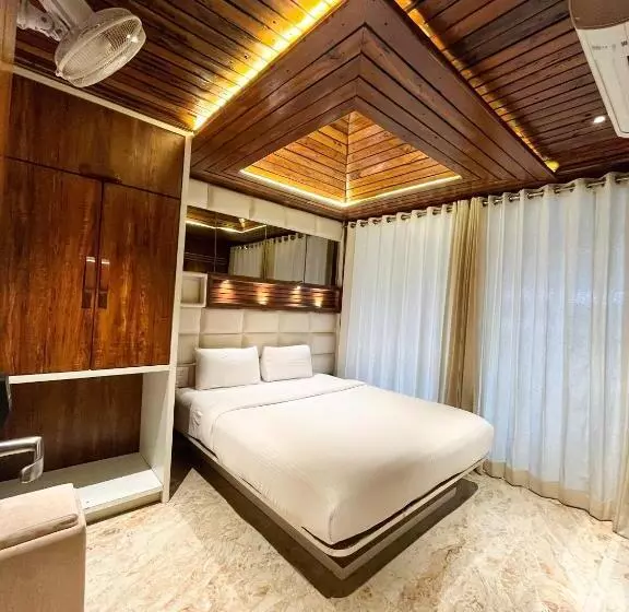 Hotelli Krishna S Wood Villas
