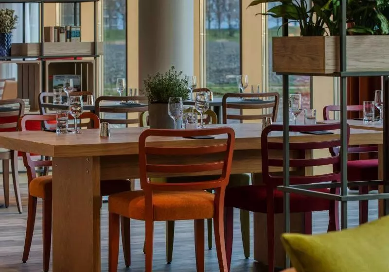 Intercityhotel Amsterdam Schiphol Airport