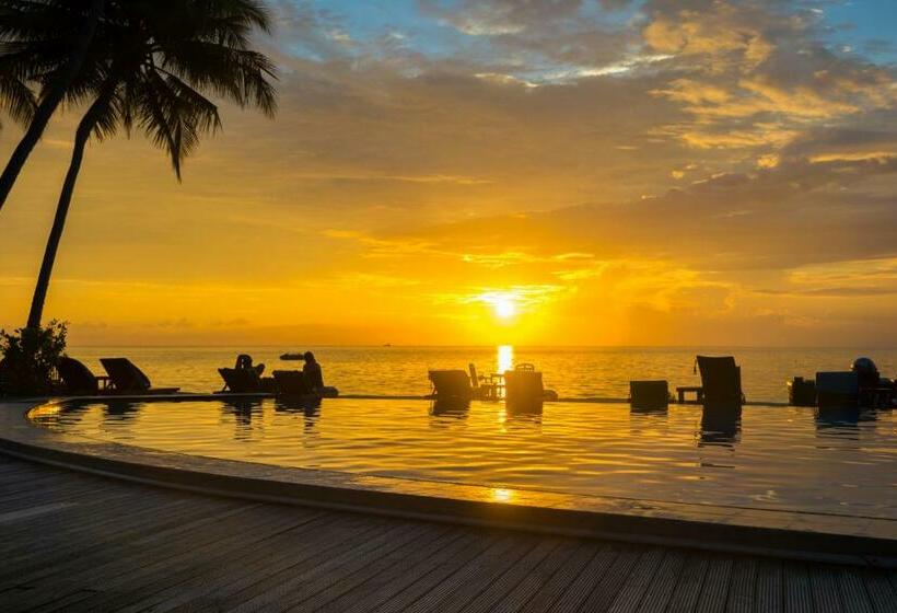 استراحتگاه Riviera Wansela Beach Hotel By Colibri