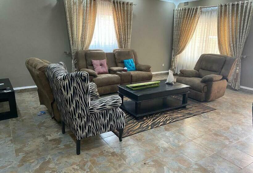 استراحتگاه Riviera Wansela Beach Hotel By Colibri