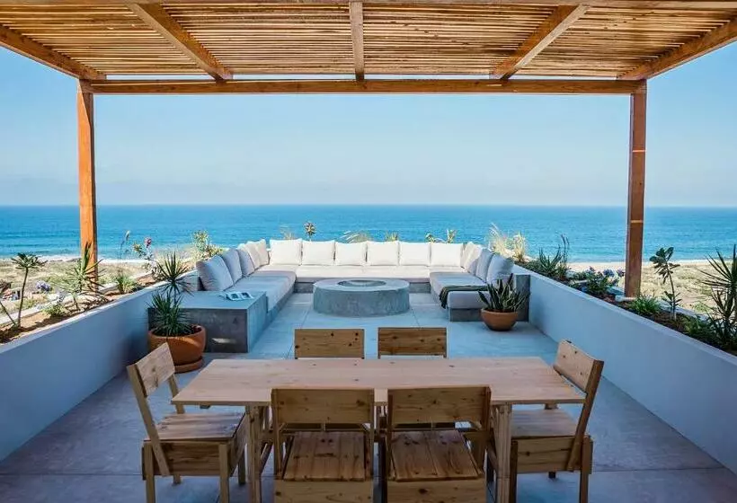 Topia Retreat  Sunset Suite