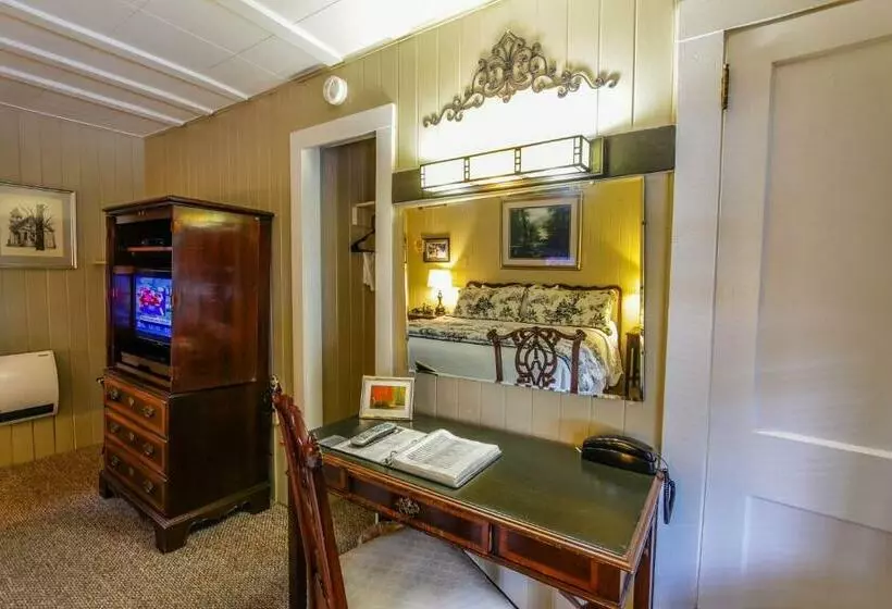 Retkeilymaja Mountainaire Inn And Log Cabins