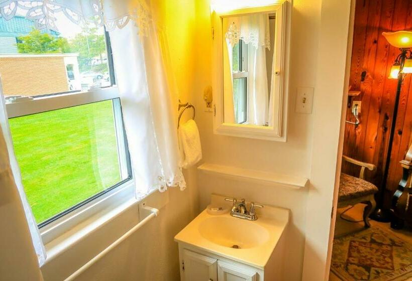 Schronisko Mountainaire Inn And Log Cabins